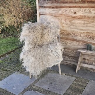 Vacht lichtgrijs 'Mona'